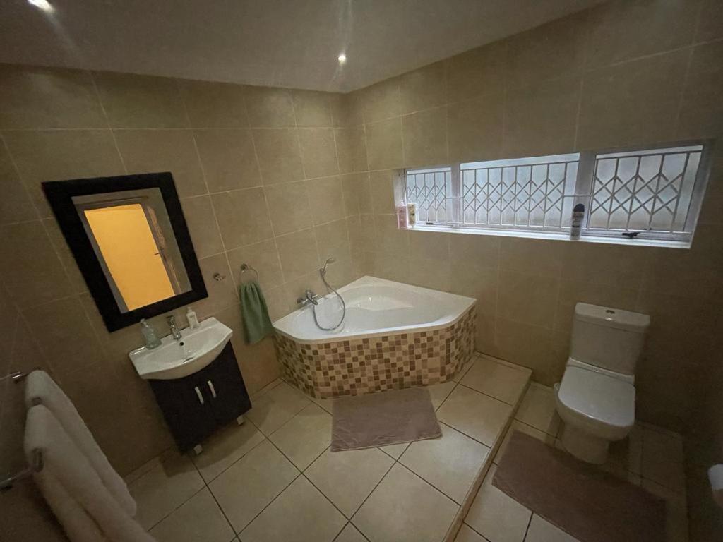 Illovo Beach House Amanzimtoti Exterior photo