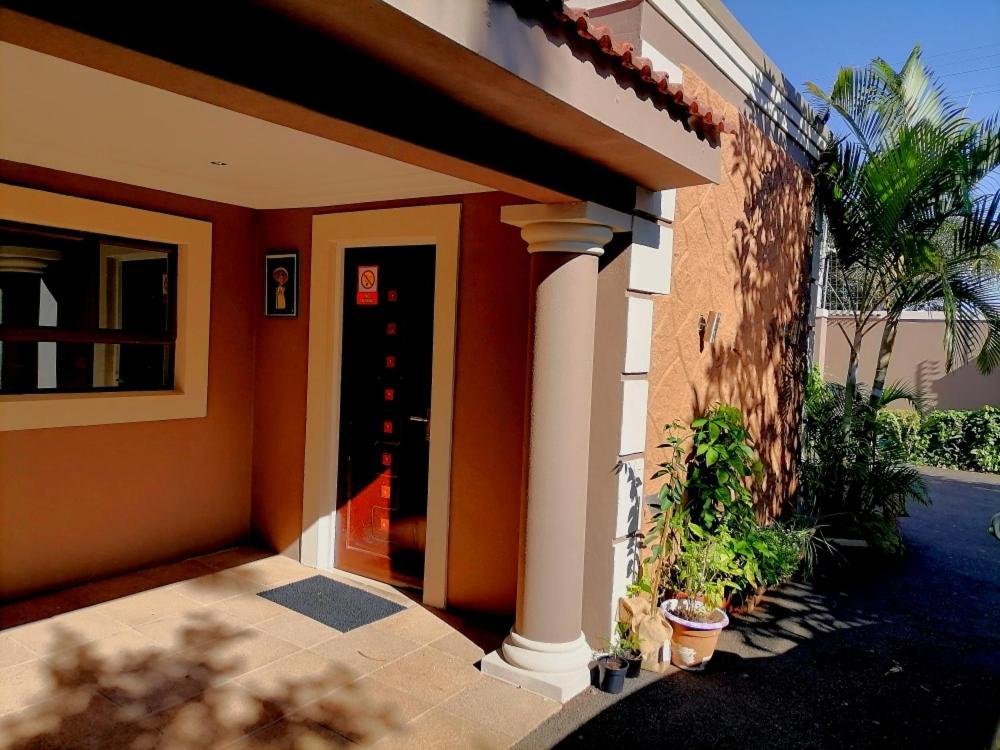 Illovo Beach House Amanzimtoti Exterior photo